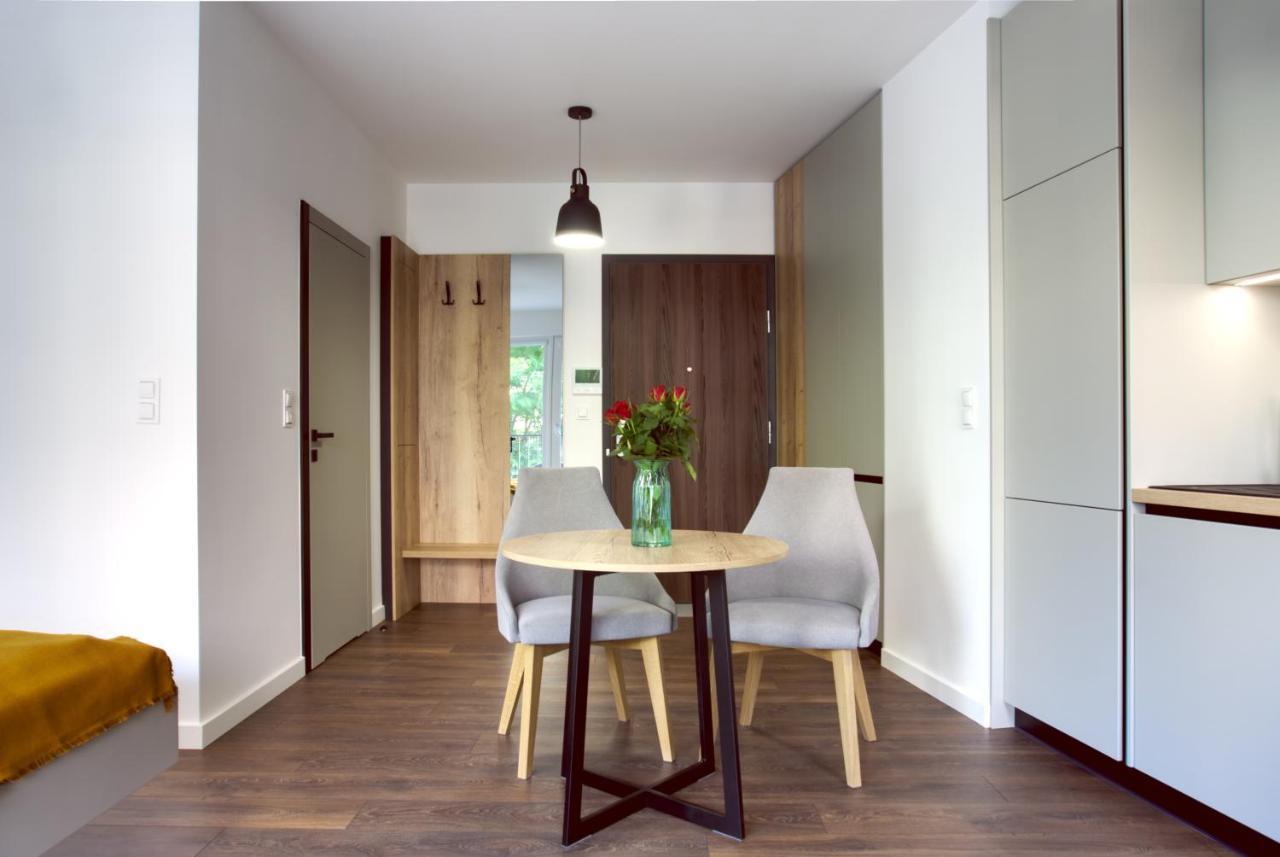 Essence Apartments Sapphire Poznań Exteriör bild