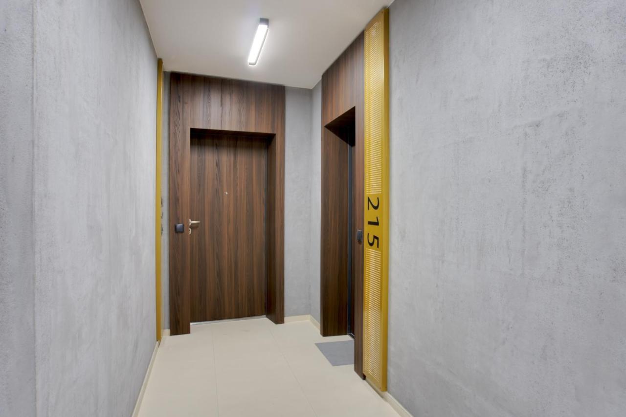 Essence Apartments Sapphire Poznań Exteriör bild
