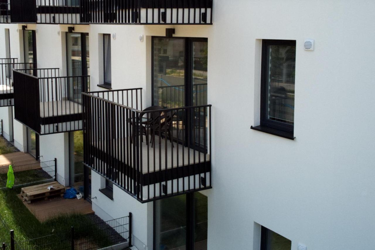 Essence Apartments Sapphire Poznań Exteriör bild