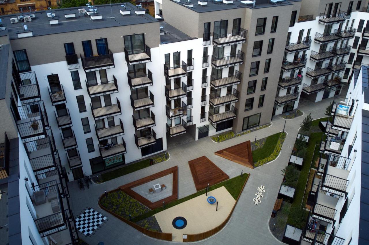 Essence Apartments Sapphire Poznań Exteriör bild